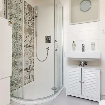 Brand New Luxury Penthouse Apartment *
