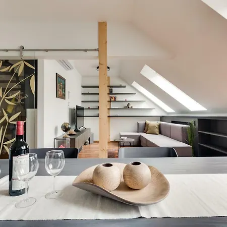 Brand New Luxury Penthouse Apartment *